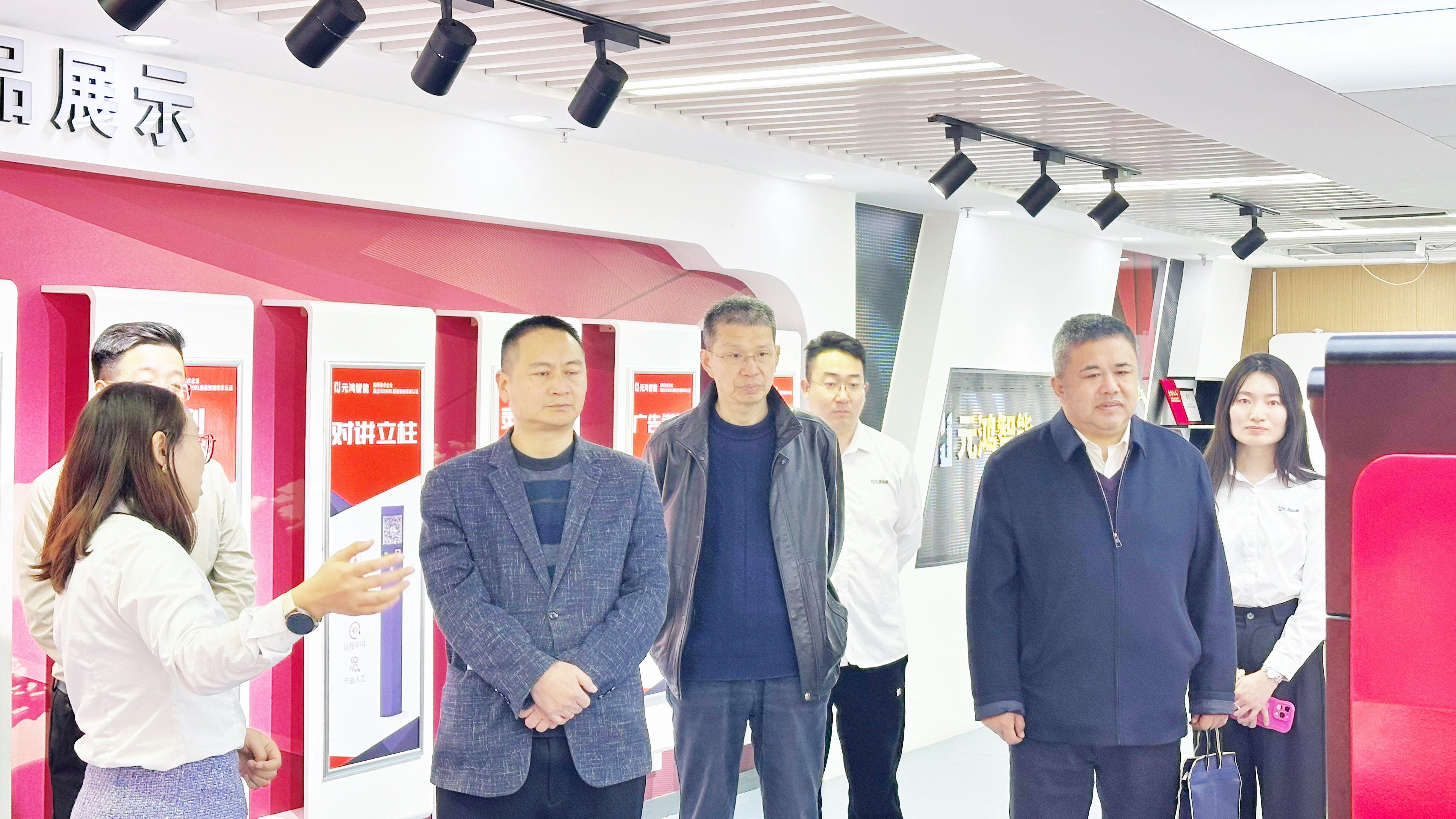 校企攜手，共探智慧停車(chē)新征程 —— 濟(jì)南大學(xué)后勤部領(lǐng)導(dǎo)蒞臨元鴻智能參觀(guān)調(diào)研